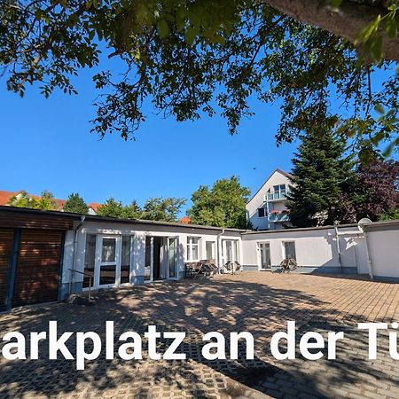 Fewo Urban Gotha - Apartment Orangerie - Am Schlosspark- Parken An Der Der Tuer- Barrierefrei, 900 Meter Zum Bahnhof - Wallbox ภายนอก รูปภาพ